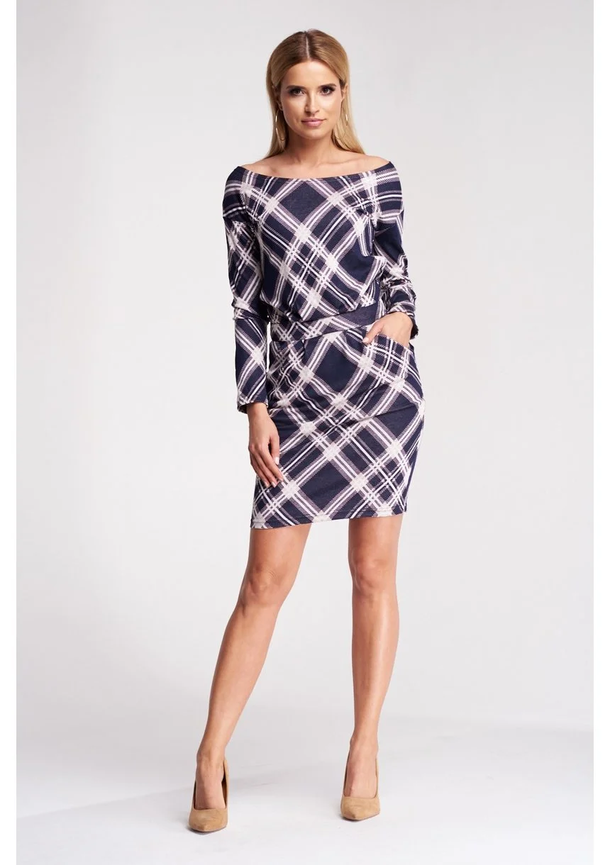PENCIL DRESS IN HOUNDSTOOTH PATTERN