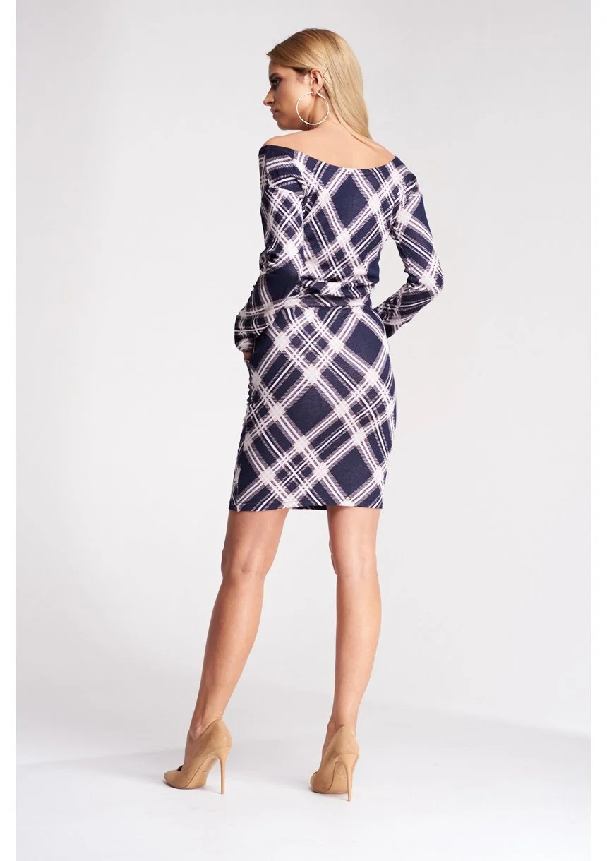PENCIL DRESS IN HOUNDSTOOTH PATTERN