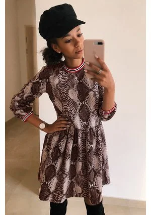 DRESS