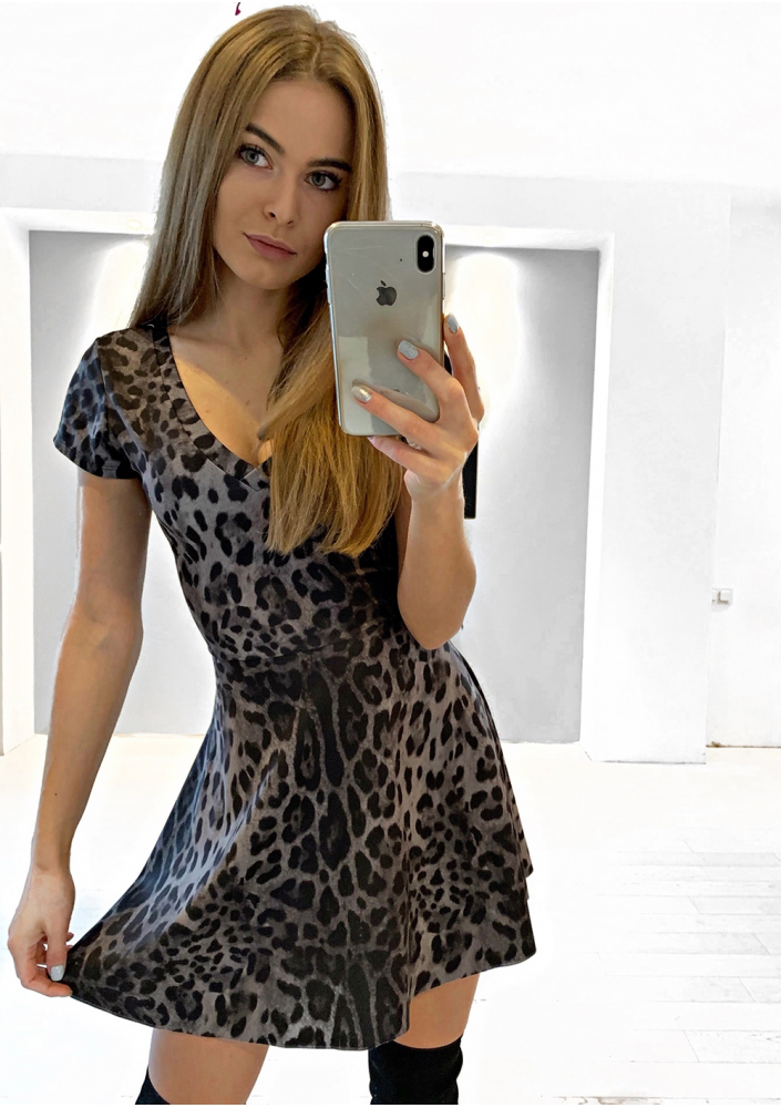 ROZKLOSZOWANA SUKIENKA BLACK LEOPARD PRINT ILM