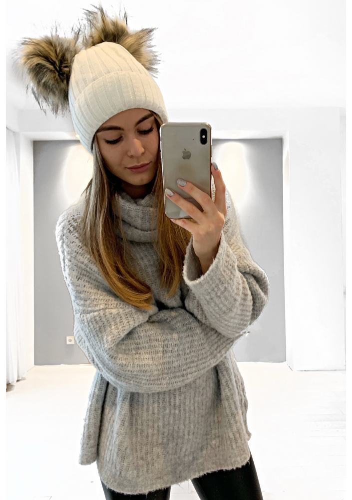 CZAPKA ZIMOWA Z POMPONAMI  ILM C02