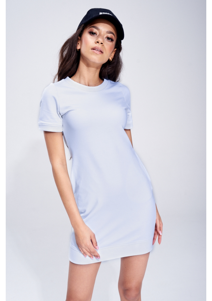 SUKIENKA O SPORTOWYM KROJU ILM