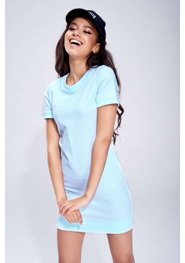 SUKIENKA O SPORTOWYM KROJU ILM