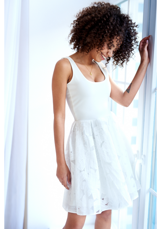 SUKIENKA Z AŻUROWYM DOŁEM