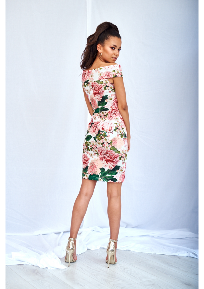 DOPASOWANA SUKIENKA MIDI W KWIATY