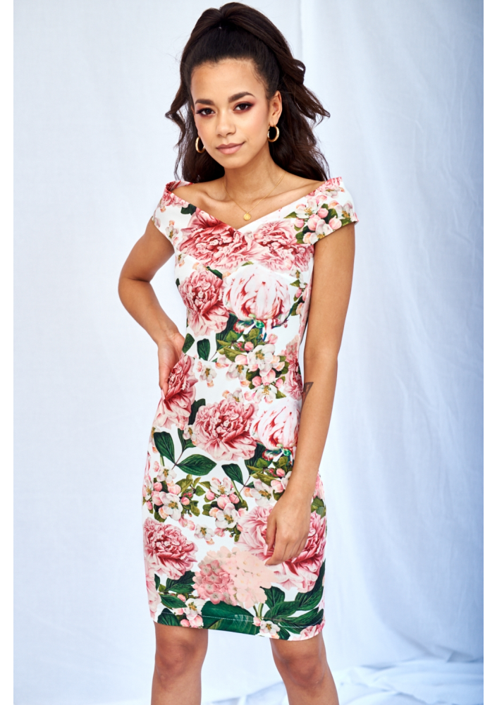 DOPASOWANA SUKIENKA MIDI W KWIATY