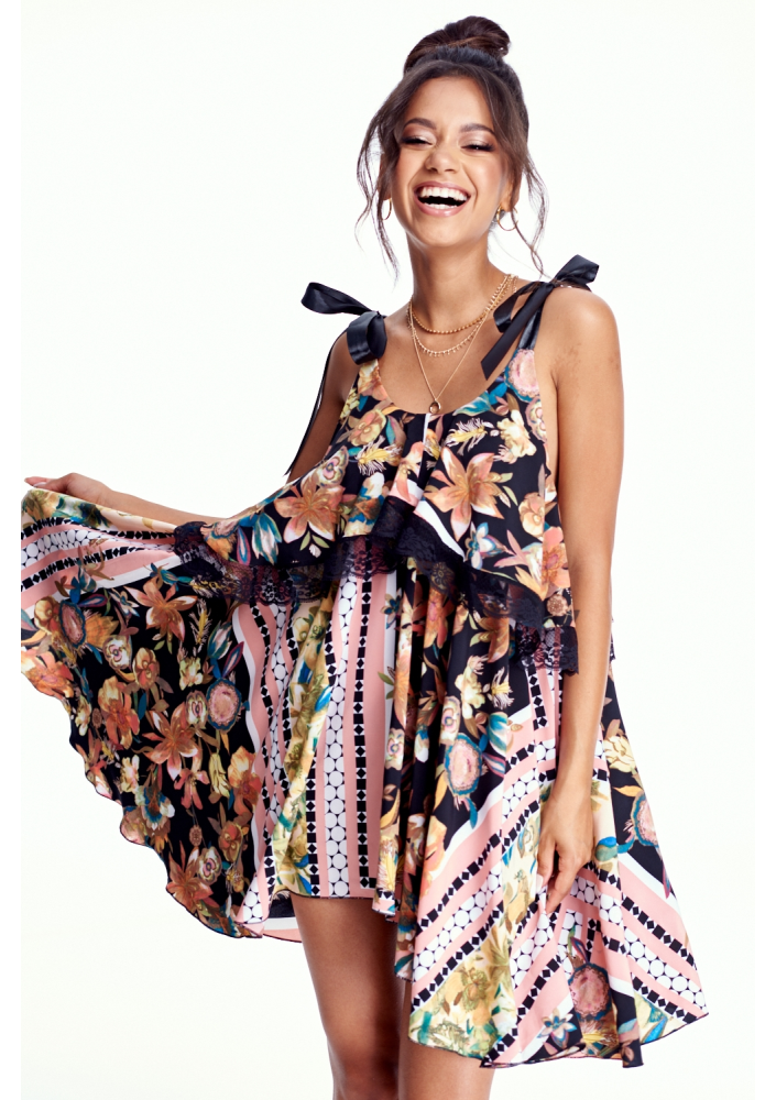 SUKIENKA WIĄZANA NA RAMIONACH Z KORONKĄ