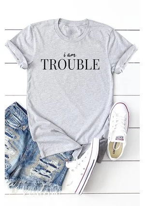 BAWEŁNIANA BLUZA "I M TROUBLE" ILM