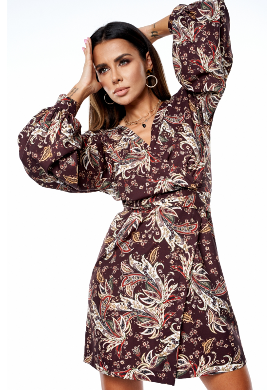 Sukienka z szerokim rękawem w jesienny print