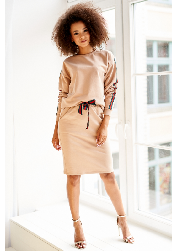 Komplet ze spódnicą z lampasami Beżowy