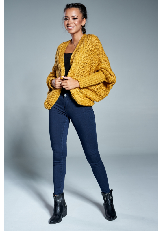 Sweter narzutka z warkoczem A15 Musztardowy ILM