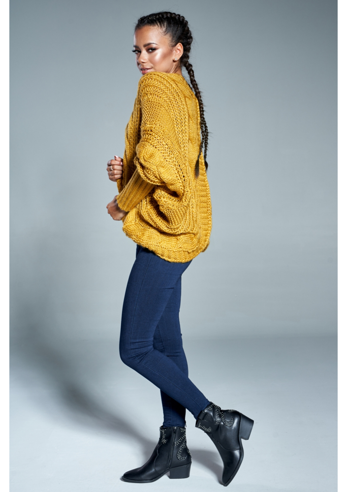 Sweter narzutka z warkoczem A15 Musztardowy ILM