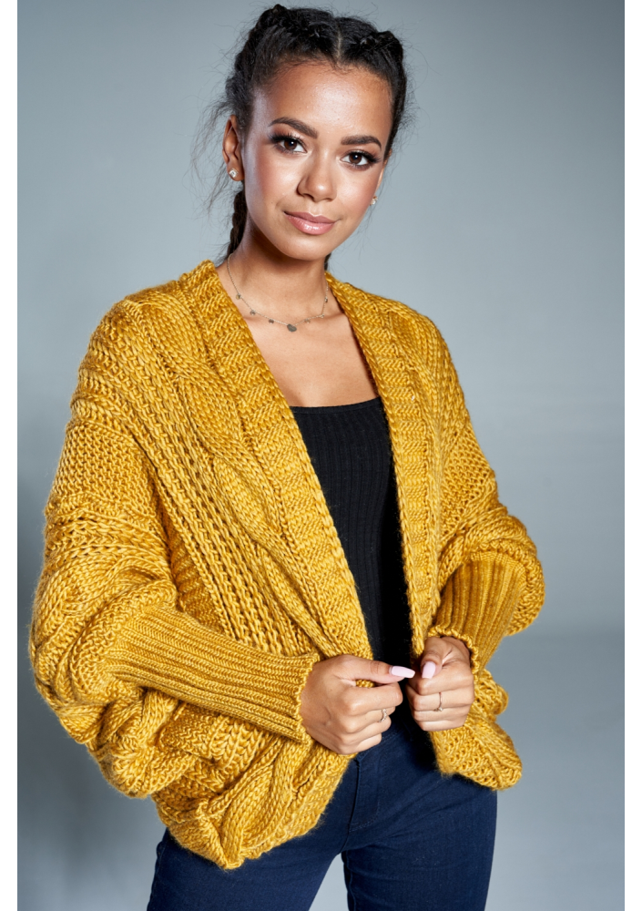 Sweter narzutka z warkoczem A15 Musztardowy ILM