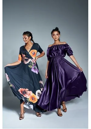 Sukienka maxi w hiszpańskim stylu z satyny Fioletowa