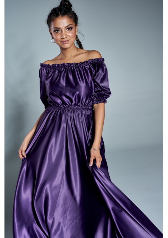 Sukienka maxi w hiszpańskim stylu z satyny Fioletowa