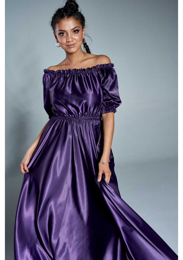 Sukienka maxi w hiszpańskim stylu z satyny Fioletowa