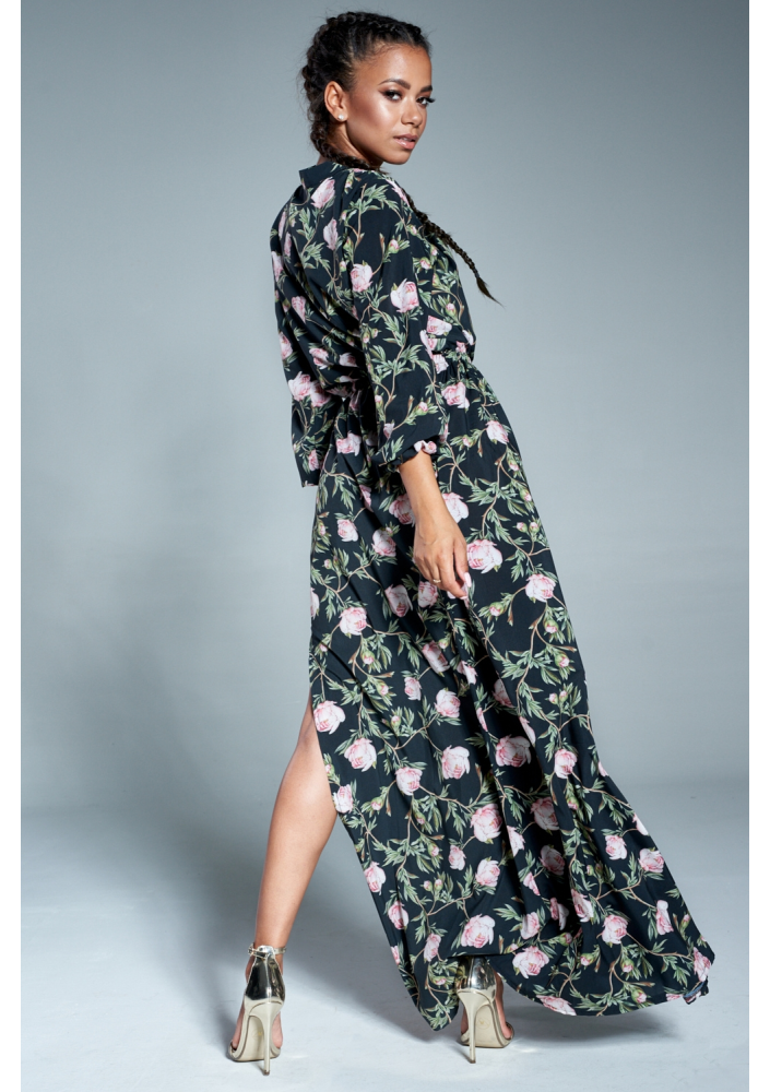 Sukienka w kwiaty z wiązaniem w dekolcie