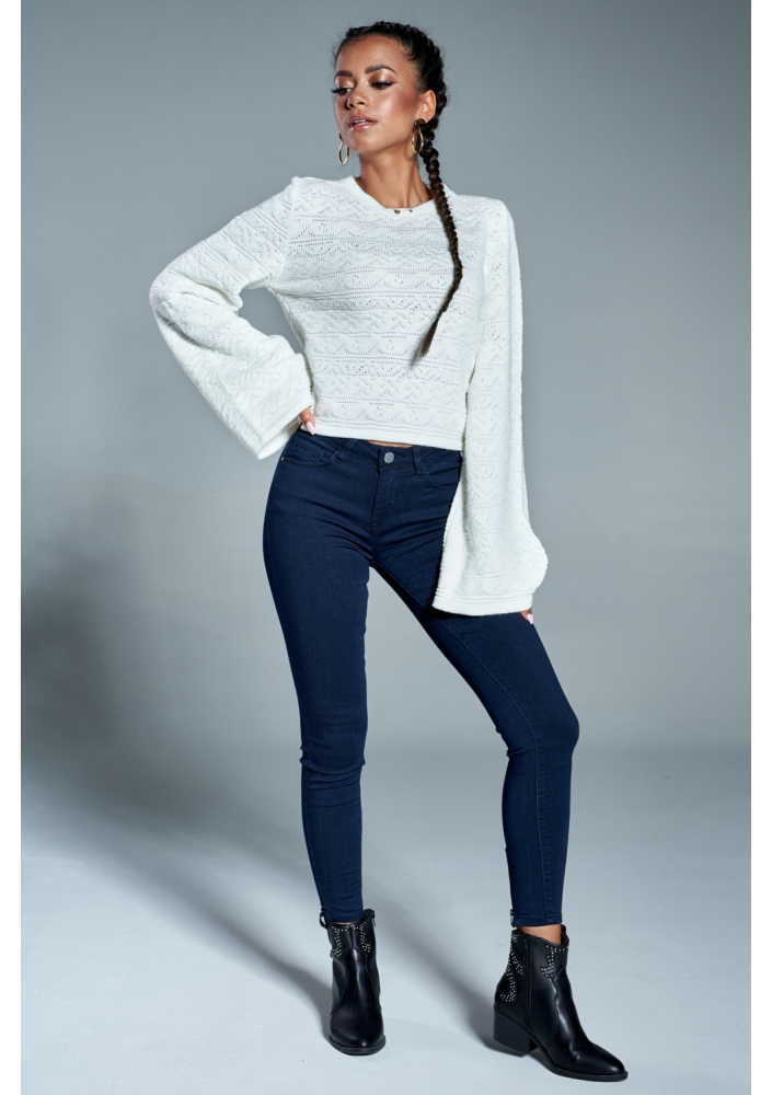 Sweter ażurowy z poszerzanym rękawem A Kremowy ILM