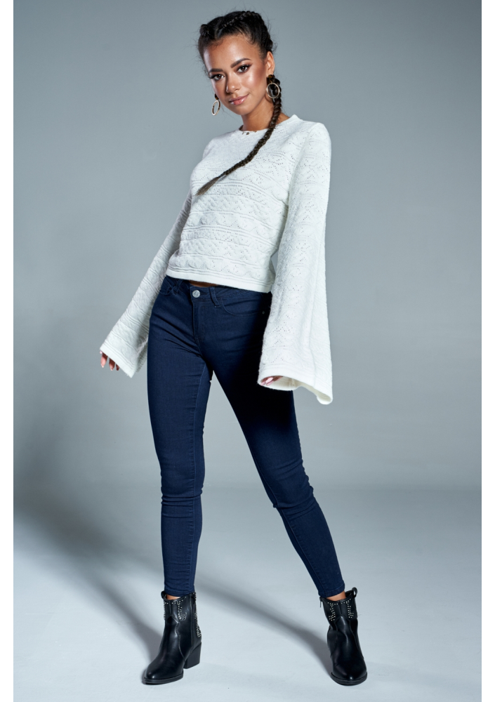 Sweter ażurowy z poszerzanym rękawem A Kremowy ILM