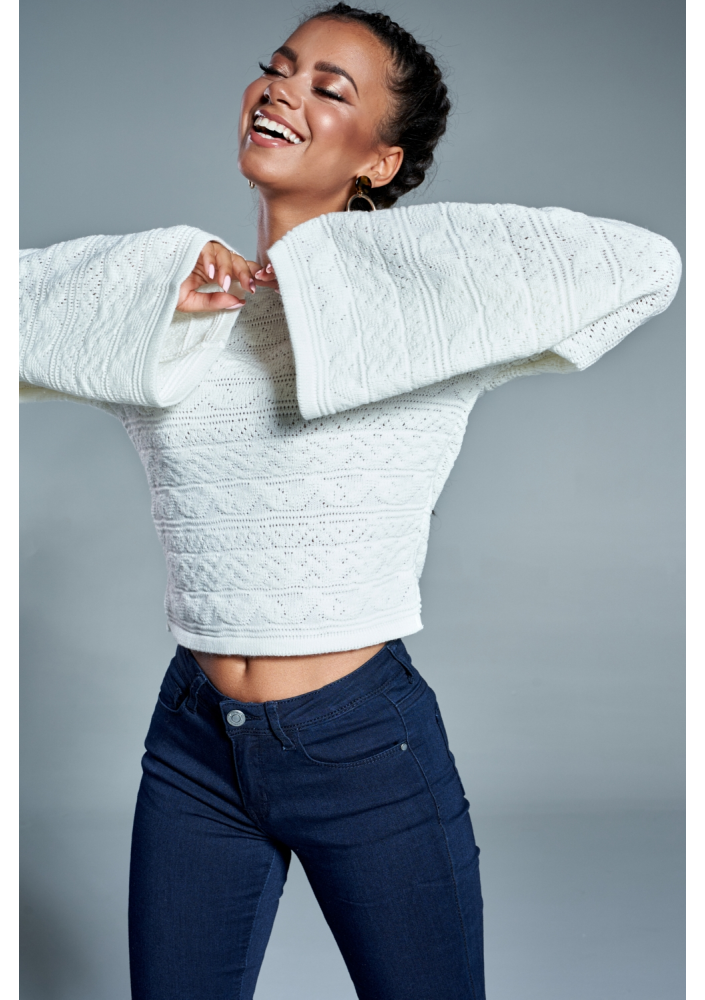 Sweter ażurowy z poszerzanym rękawem A Kremowy ILM