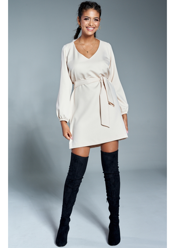 Klasyczna sukienka z dekoltem V Beżowa