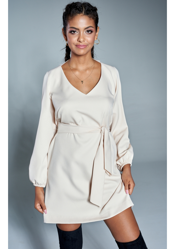 Klasyczna sukienka z dekoltem V Beżowa