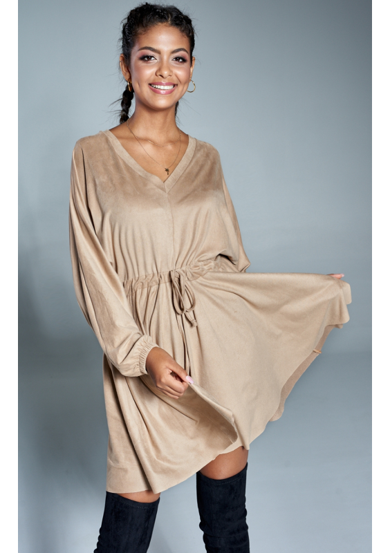 Sukienka z troczkiem z delikatnego zamszu Beżowa