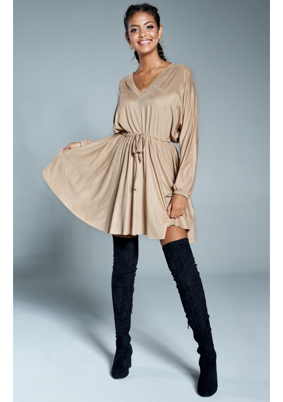 Sukienka z troczkiem z delikatnego zamszu Beżowa