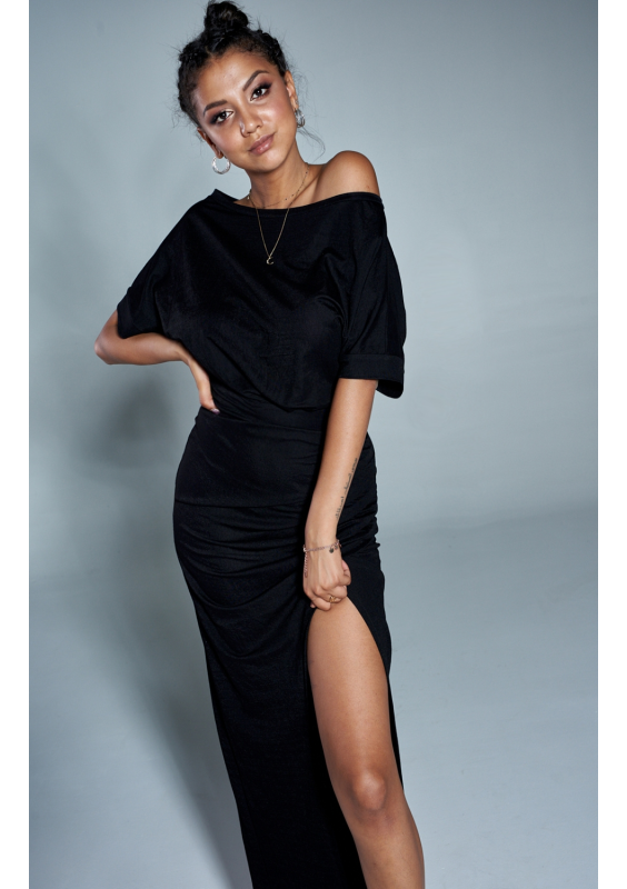 Dopasowana sukienka maxi z kimonową górą Czarna