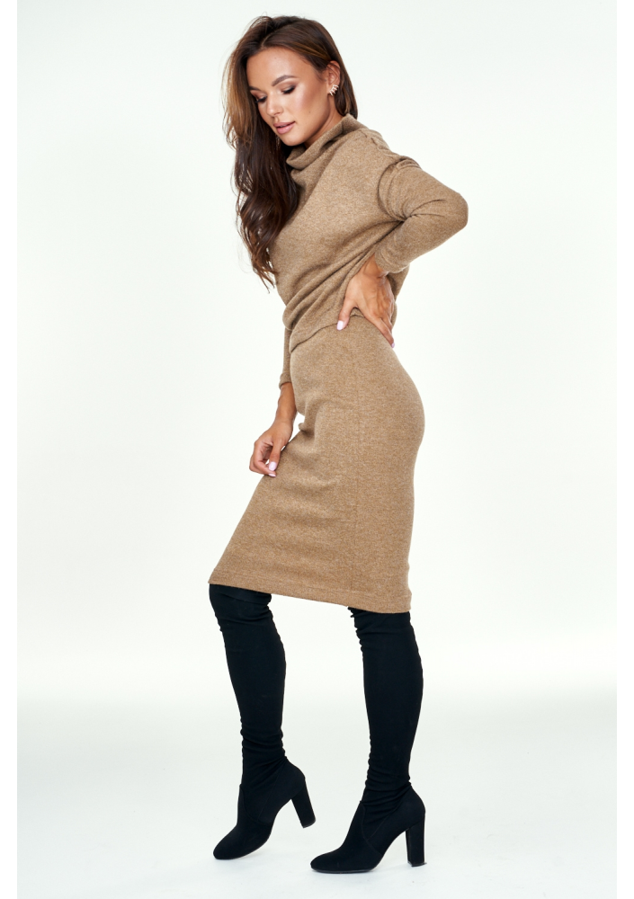 Komplet swetrowy z golfem Beżowy