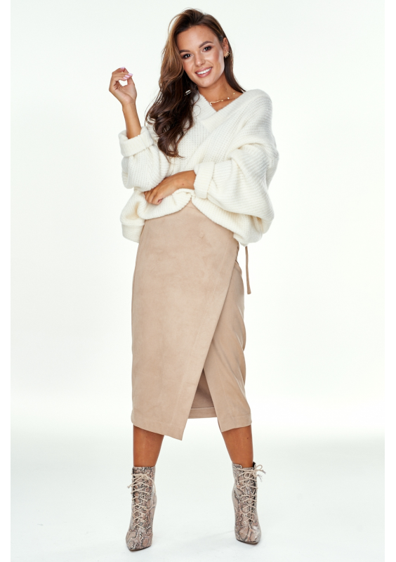 Sweter oversize z dekolte V A006 Kremowy ILM