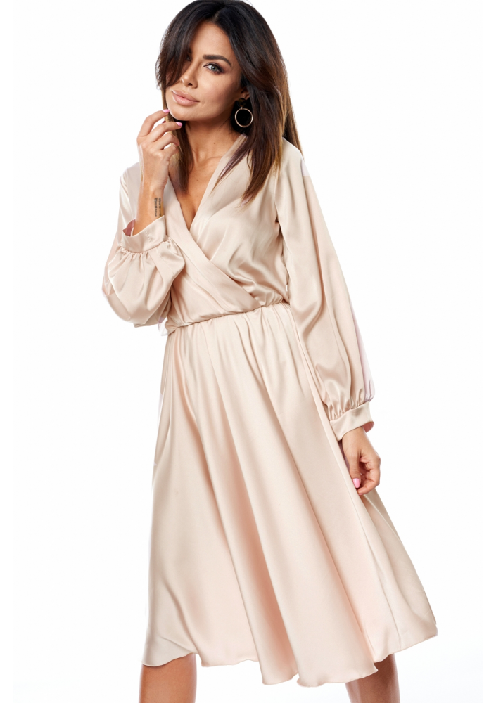 Sukienka MIDI z satyny nude