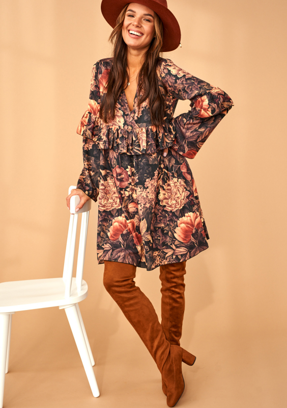 Trapezowa sukienka z falbanką w Kwiaty