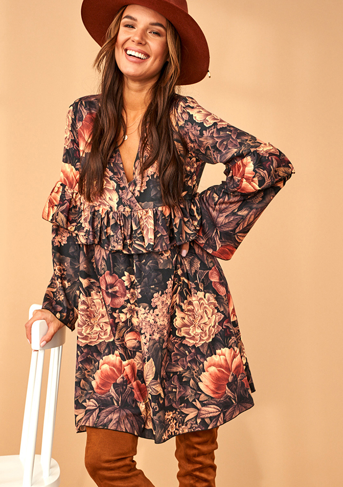 Trapezowa sukienka z falbanką w Kwiaty