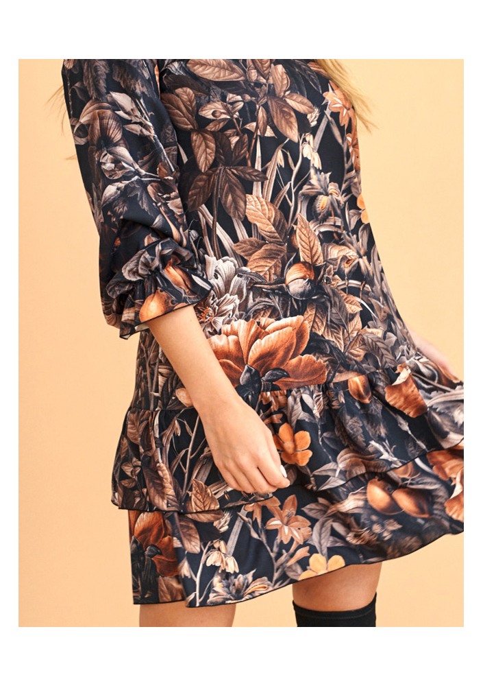 Sukienka z paskiem w Kwiaty