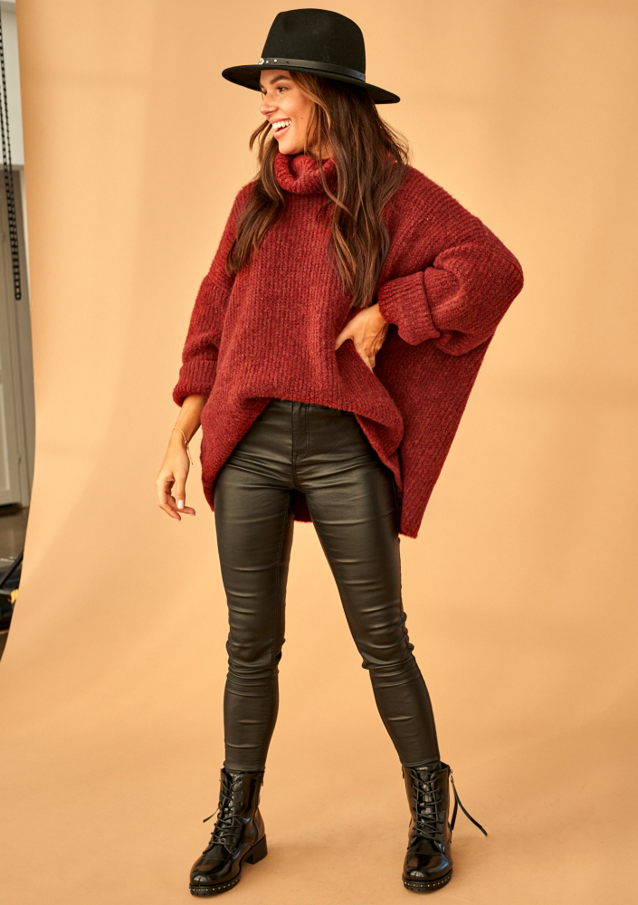 Sweter z golfem oversize A007 Bordowy ILM