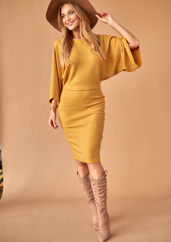 Komplet z dzianiny swetrowej w prążek Musztardowy