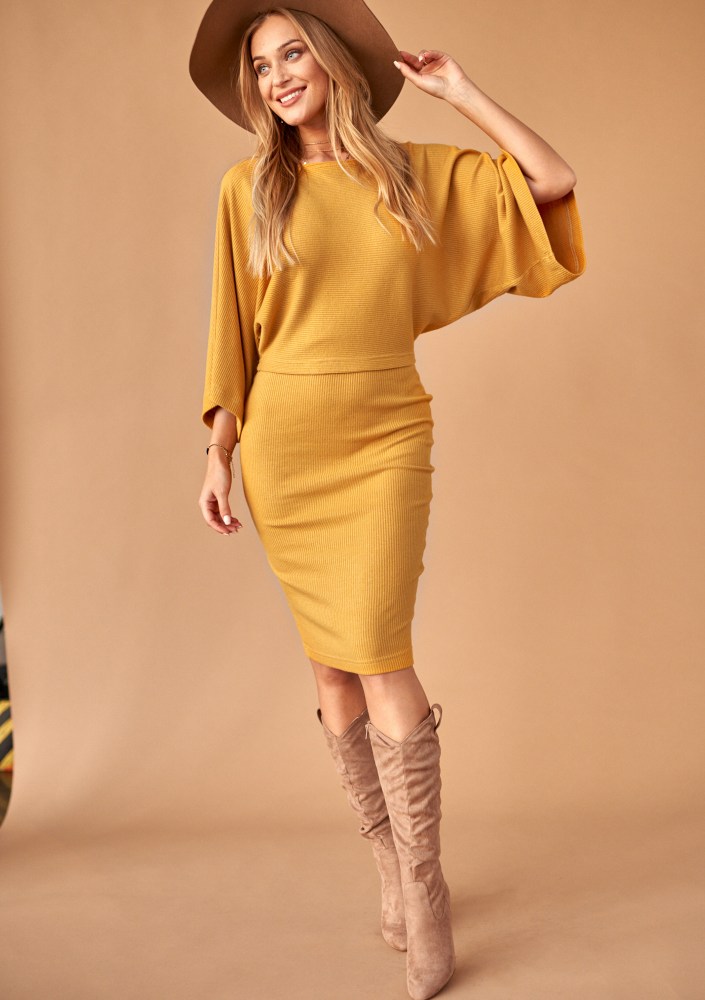 Komplet z dzianiny swetrowej w prążek Musztardowy