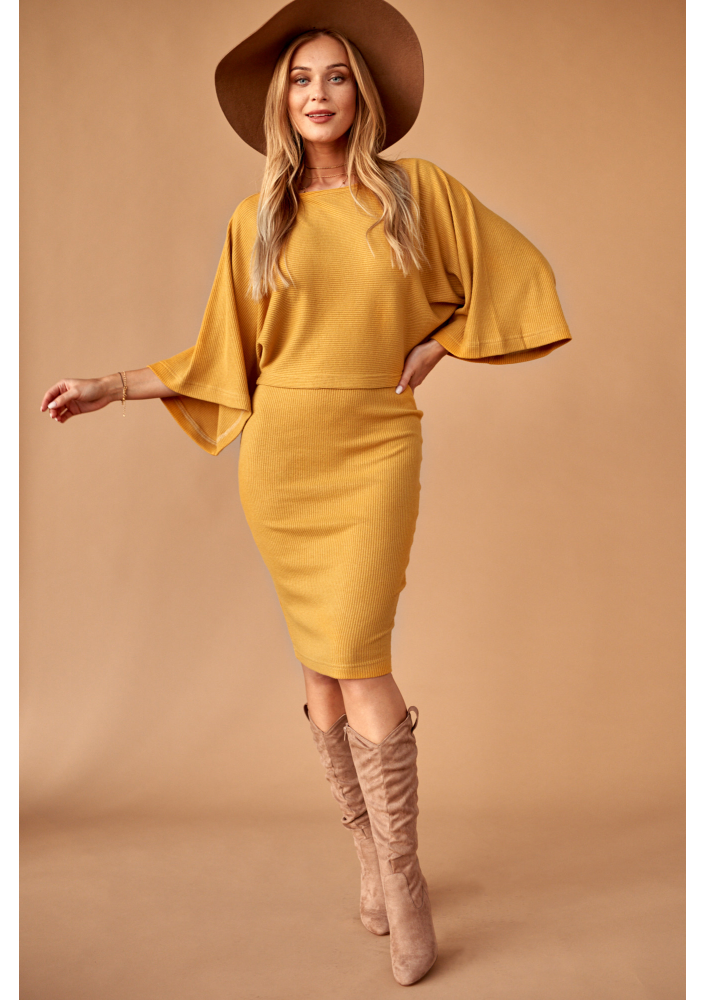 Komplet z dzianiny swetrowej w prążek Musztardowy