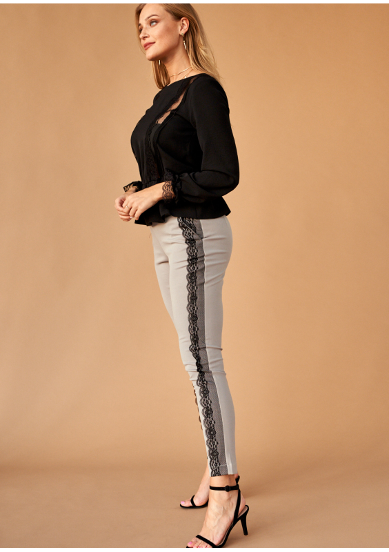 Bluzka z koronką Czarna