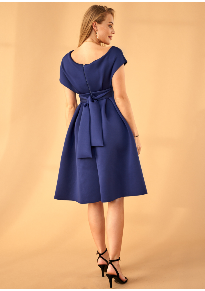 Sukienka z neoprenu w kontrafałdy Granatowa