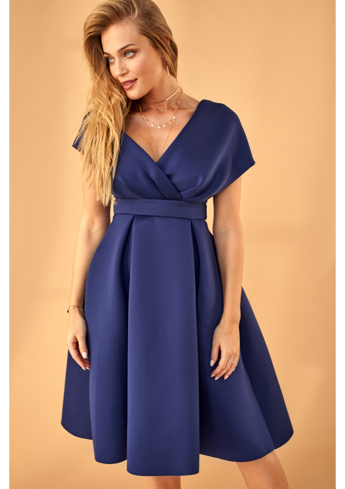 Sukienka z neoprenu w kontrafałdy Granatowa