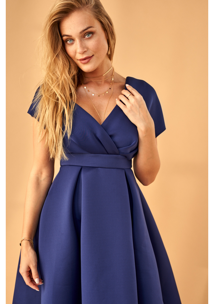 Sukienka z neoprenu w kontrafałdy Granatowa