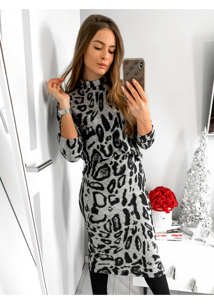 Komplet z dzianiny Leopard Szary