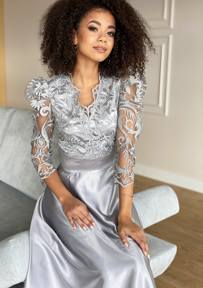 Sukienka maxi z gipiurą Srebrna