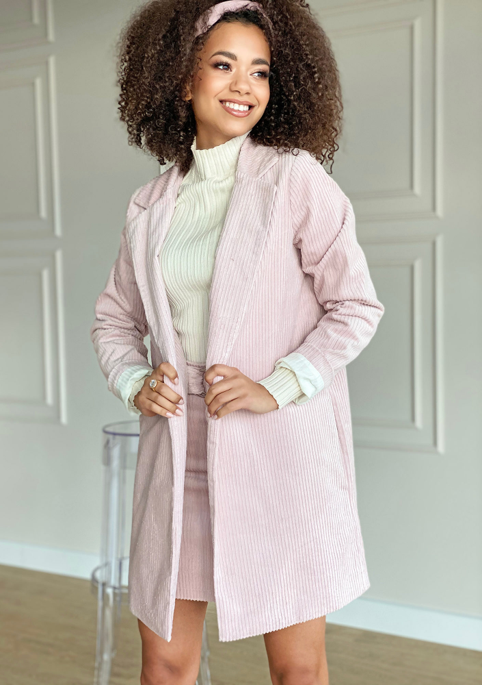 Marynarka o prostym kroju ze sztruksu Pudrowa