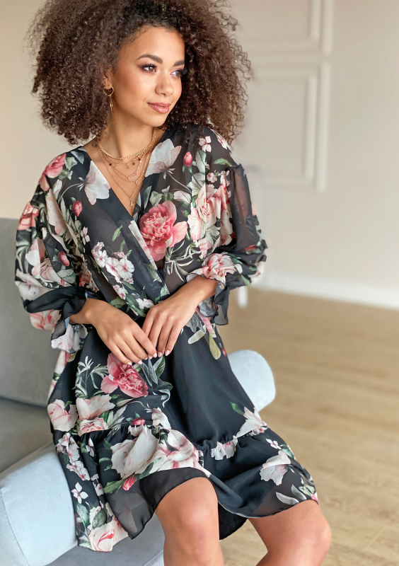 Sukienka z szyfonu w kwiaty Czarna