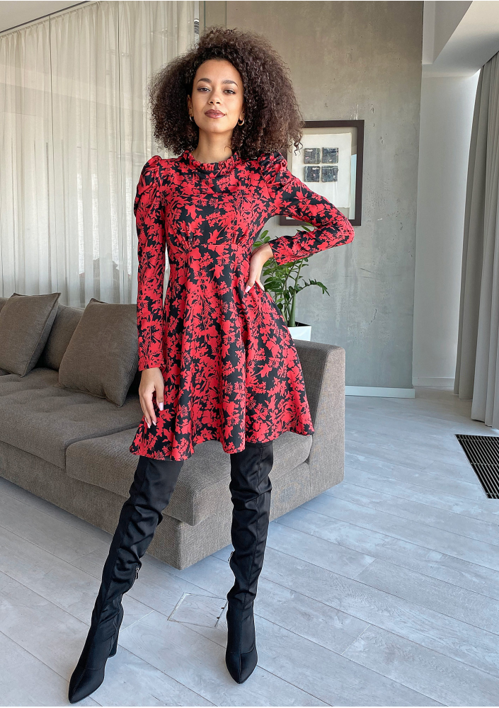 Sukienka o trapezowym kroju z bufką w Czerwony print