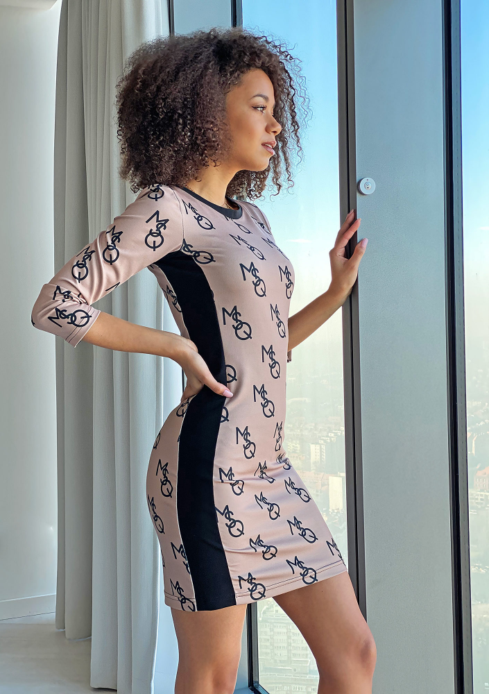 Dopasowana sukienka MSQ print z lampasem