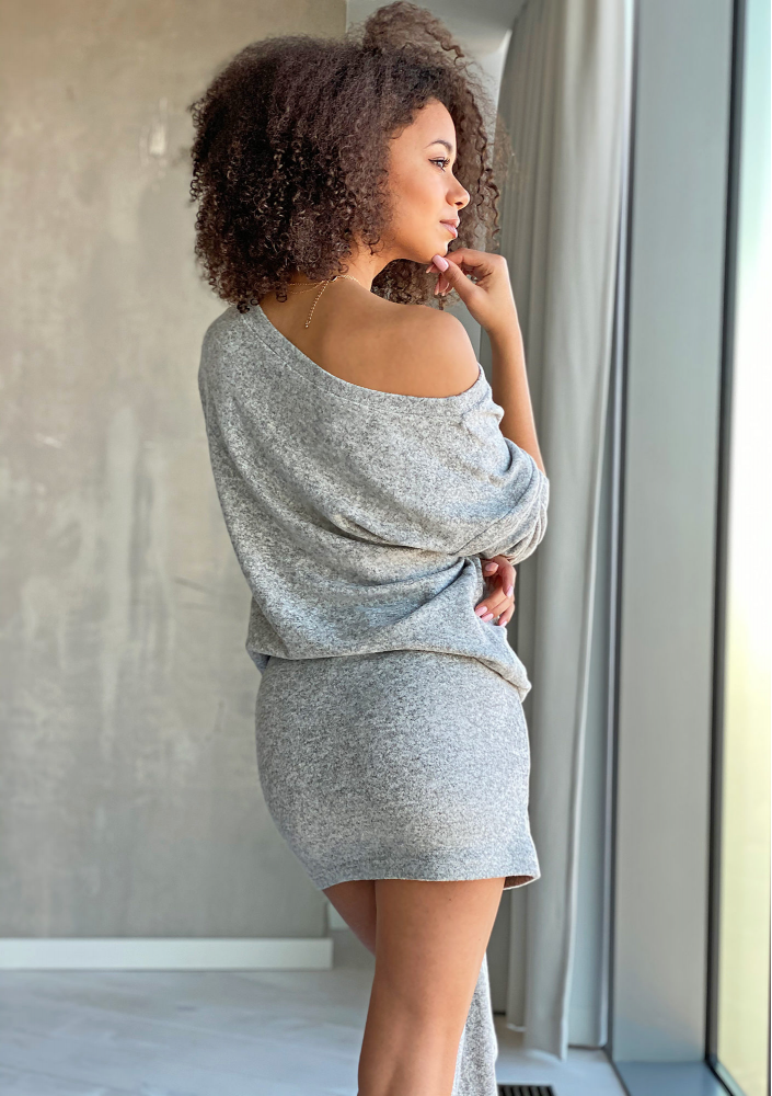 Sukienka swetrowa z wiązaniem Szara